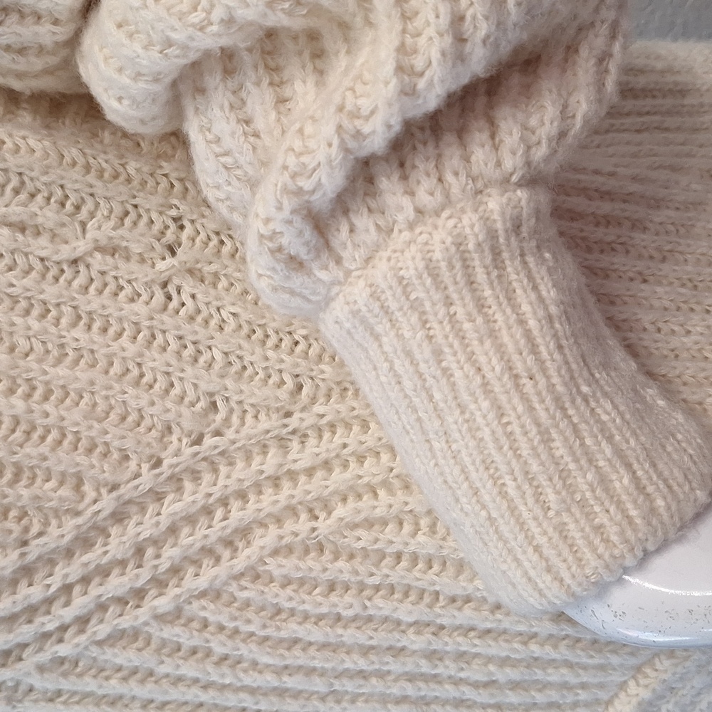 Pilcro Thick Chunky Cream Zip Front Sweater - Picture 11 of 17
